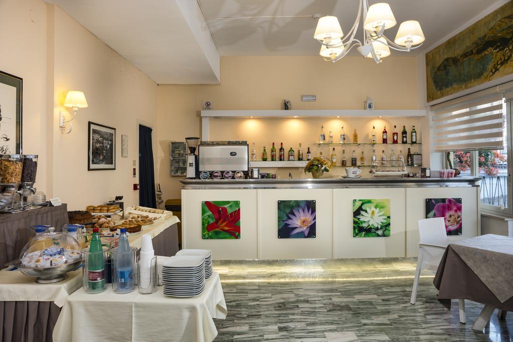 Hotel Viola Gaeta Exterior photo